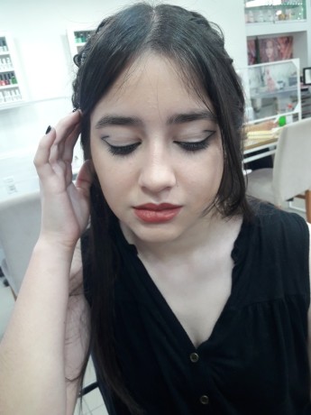 peinado-y-maquillaje-big-7