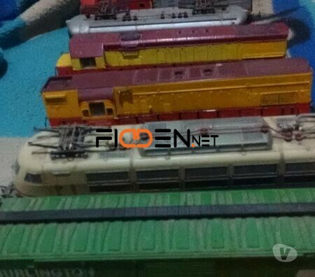 ferromodelismo-locomotoras-a-escala-h0-en-venta-big-0