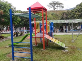 Parques Metálicos para Zonas de Recreación.