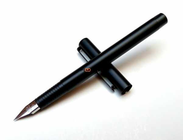 pluma-estilografica-jinhao-65-big-4